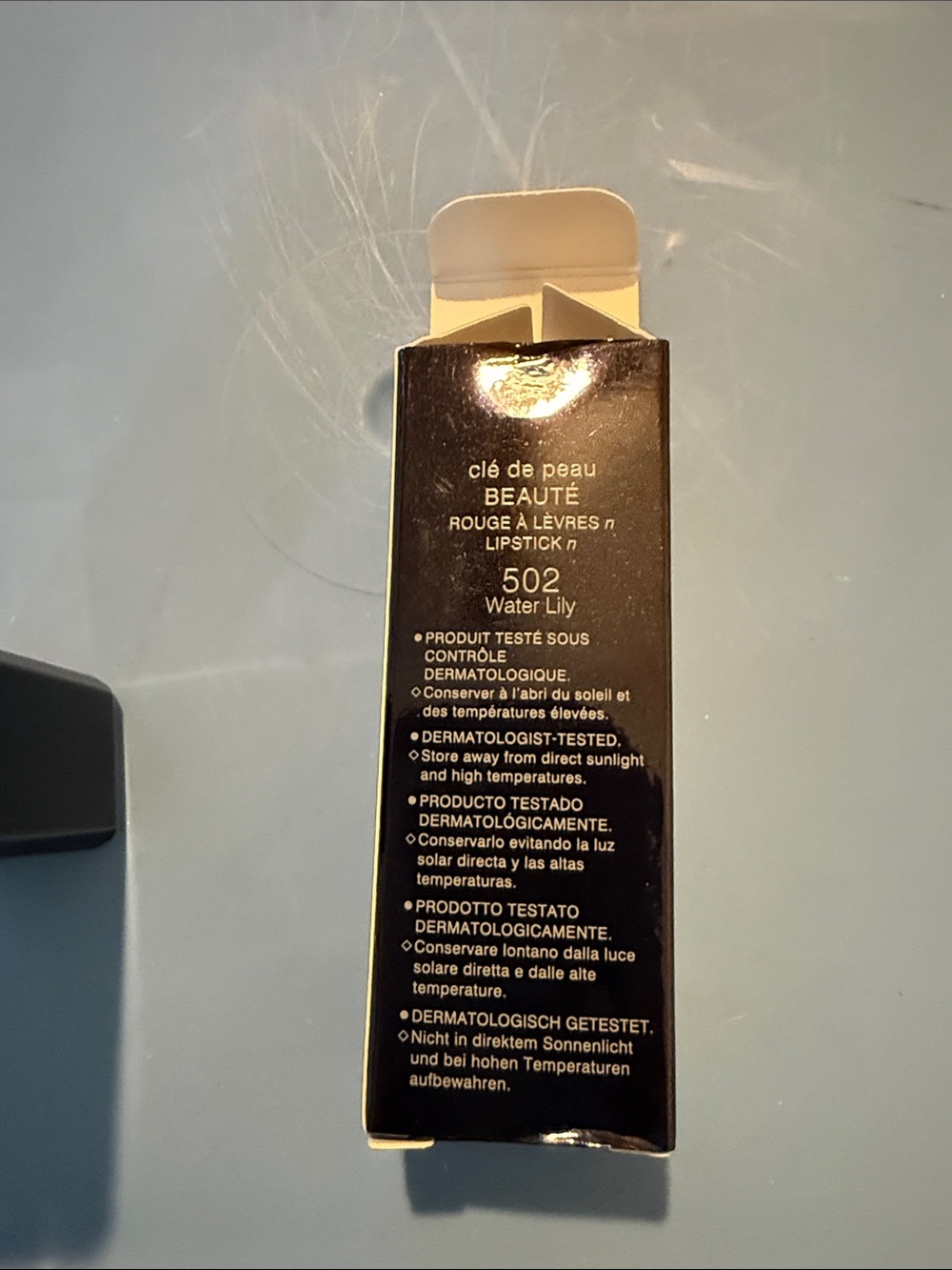 clé de peau Rouge à Lèvres Lipstick 502 Water Lily - Black & Gold Packaging - Picture 3 of 6